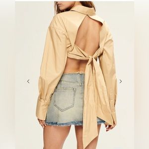 SER.O.YA Mel button down shirt open back khaki color size small revolve